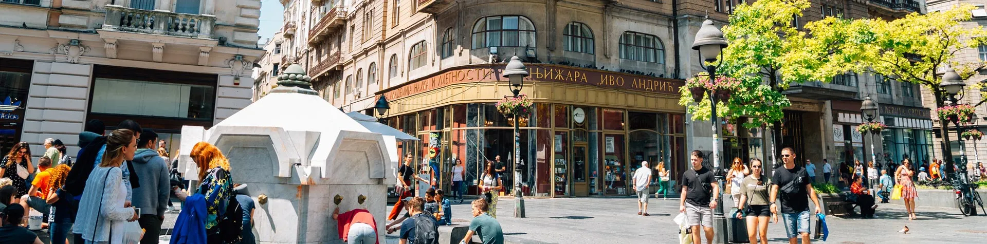 Shoppinggatan Knez Mihail i Belgrad.