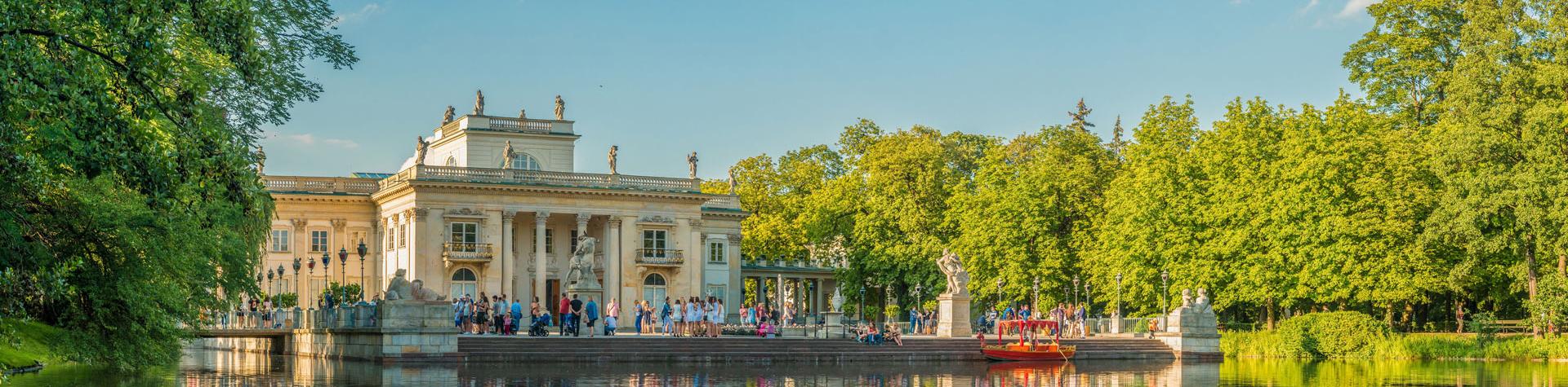 Vattenpalatset i Łazienki Królewski-parken i Warszawa.