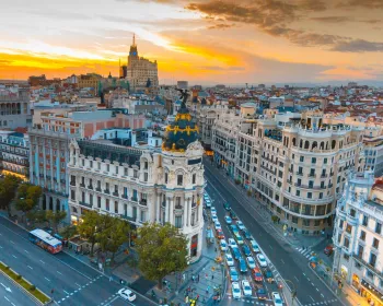 Gran Vía i Madrid.