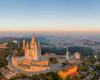 Tibidabo i Barcelona.